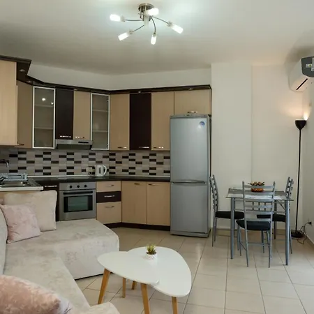 Marty Apartment Golem (Tirana)